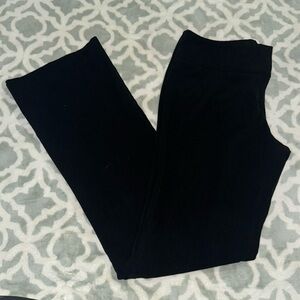 Woman’s size 4 Kenneth Cole slacks (705)